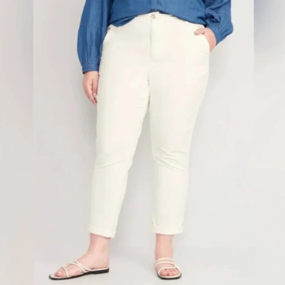 Old Navy Women’s Easy Chino Pants Cream Size L Straight Leg NWT